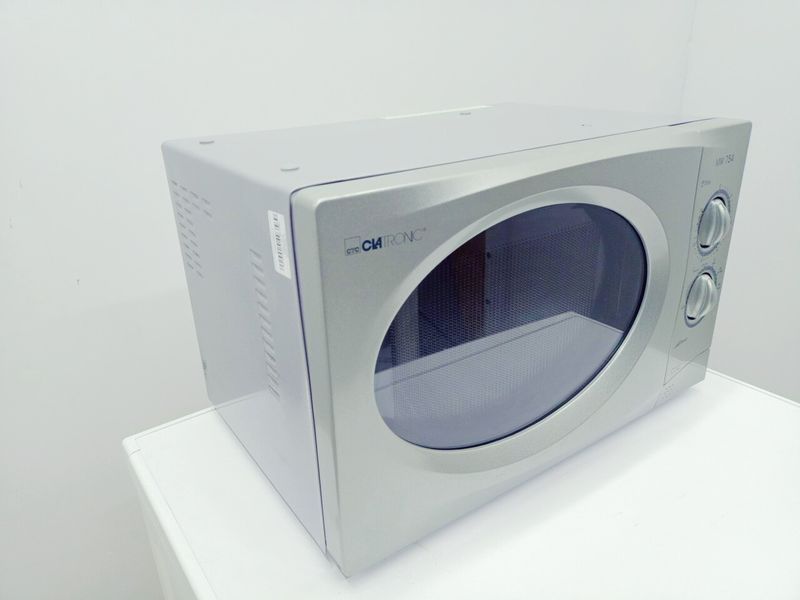 Микроволновая печь Clatronic MW 754 000042316 фото
