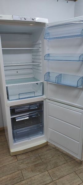 Холодильник двухкамерный Husqvama QT4209RW 130W 216+87л sn 71206518 n534 000051092 фото