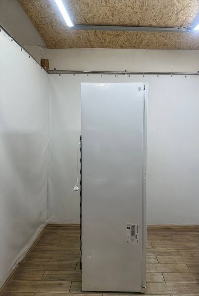 Морозильная камера Siemens GS32NA2002 90W 248 л sn 860900008 n733 000054866 фото
