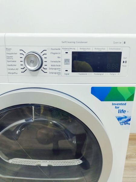 Сушильная машина Bosch Serie8 WTW87560 02 000041049 фото