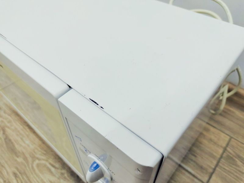 Мікрохвильова піч Whirlpool AVM504 1250w sn 420026000970 000037192 фото