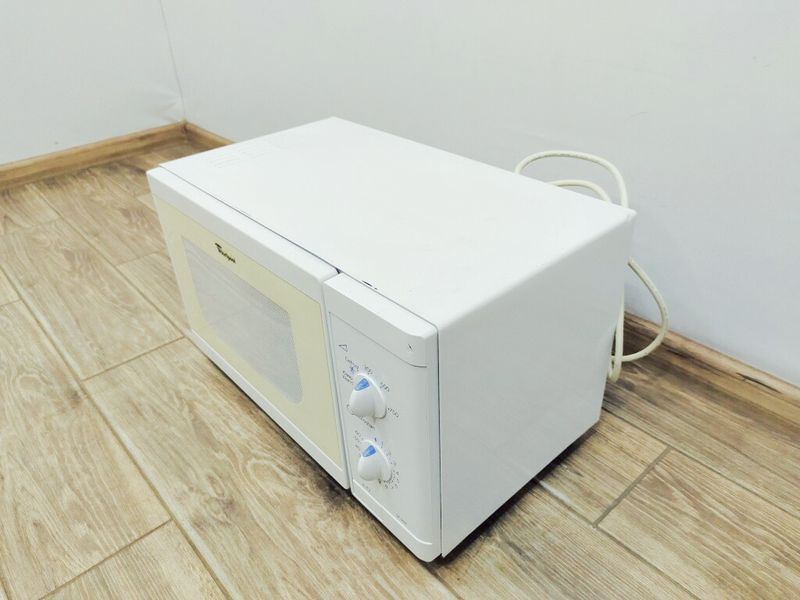 Мікрохвильова піч Whirlpool AVM504 1250w sn 420026000970 000037192 фото