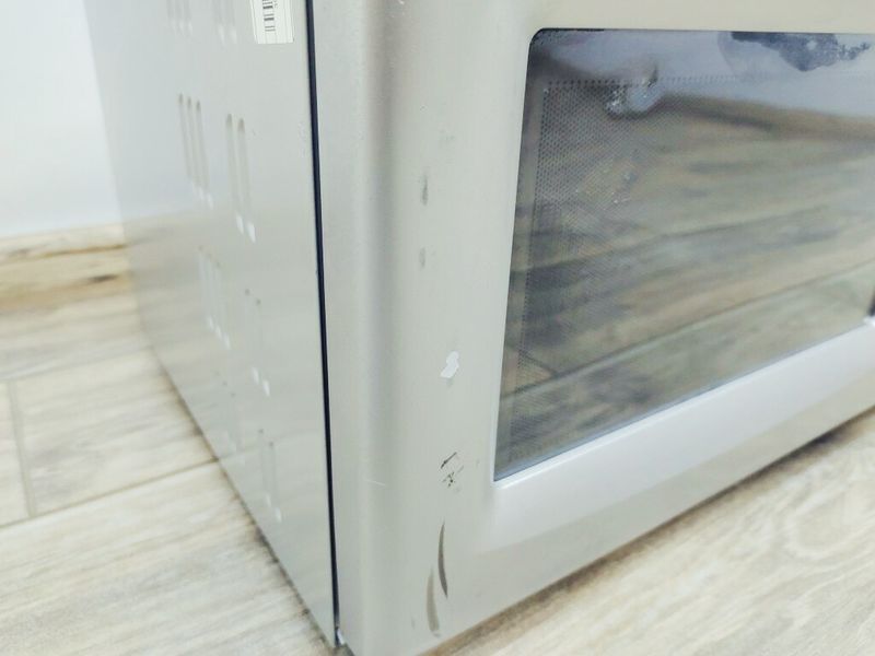 Мікрохвильова піч Sharp R 207 1180w sn 030202721 000040953 фото