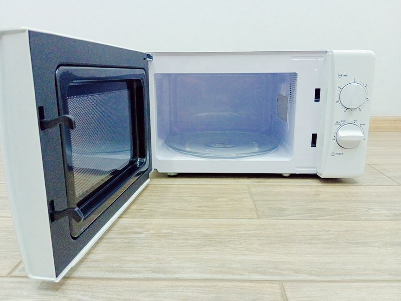 Мікрохвильова піч TecTro SC18001092 1150w sn 13379902 000038661 фото