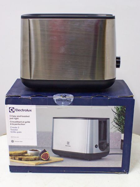 Тостер Electrolux E3T1 3ST 870w новий LPNHE594223529 30е 000032471 фото