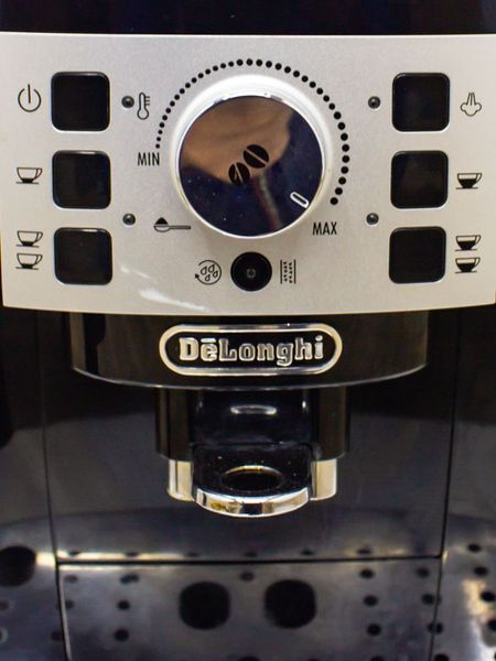 Кофемашина DeLongh ECAM22 110 B 000031557 фото