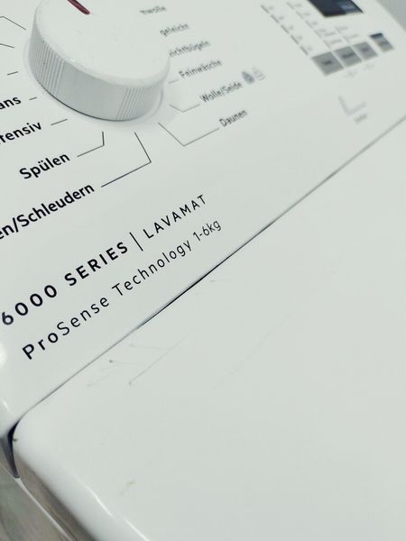 Стиральная машина вертикальная AEG 6000 Series L6TB40460 000041799 фото