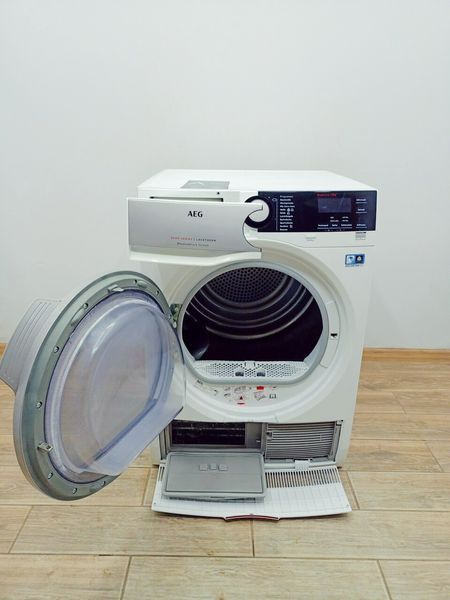 Сушильная машина AEG 8000 Series T8DE76687 000042692 фото