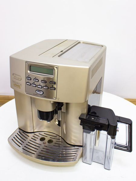 Кофемашина Delonghi Magnifica Automatic Cappuccino ESAM3500 000021271 фото