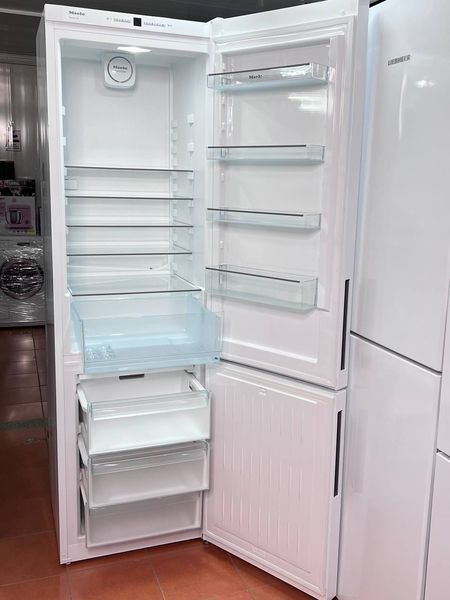 Холодильник двухкамерный Miele KFN 29162 DWS 000038122 фото