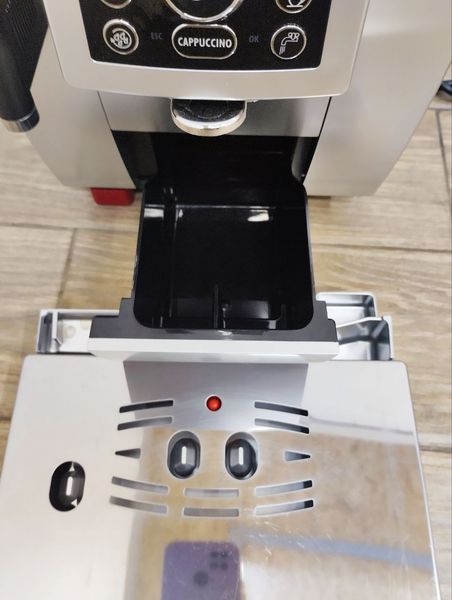 Кавомашина DeLonghi ESAM23 450 S NN1 1450W sn 00618 000047875 фото