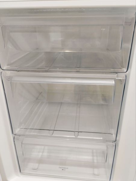 Холодильник двухкамерный Electrolux EN3900MHW 220W 258+109 л sn 74920060 n 380 000048021 фото