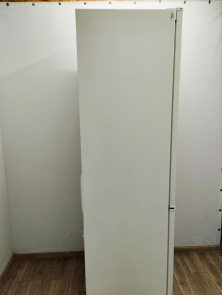 Холодильник двухкамерный Electrolux EN3900MHW 220W 258+109 л sn 74920060 n 380 000048021 фото