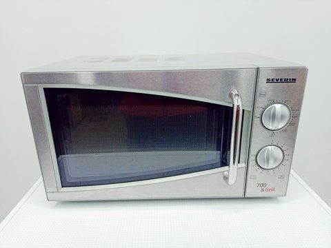 Мікрохвильова піч Severin з грилем без шильда sn S027W08820G2135 000040965 фото