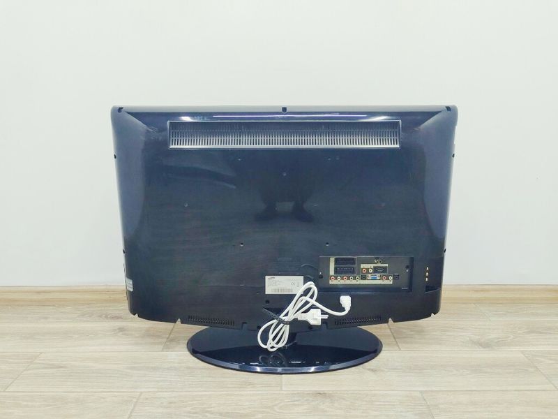 Телевизор 32 Samsung LE32R71B LCD HD 000036414 фото