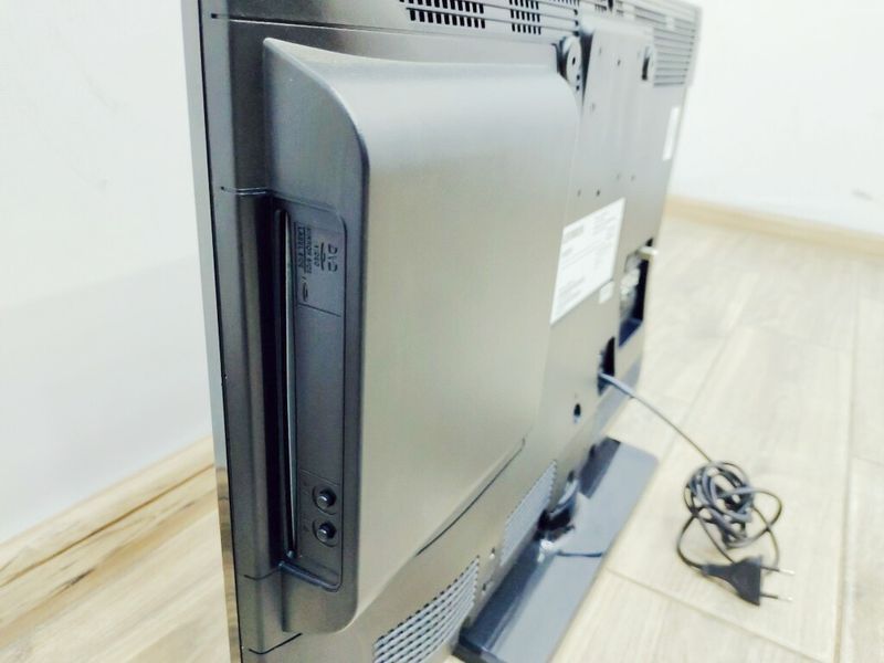 Телевізор 24 Telefunken L24H125SA3D DVD LED HD 45w sn 7178078400359 000041882 фото