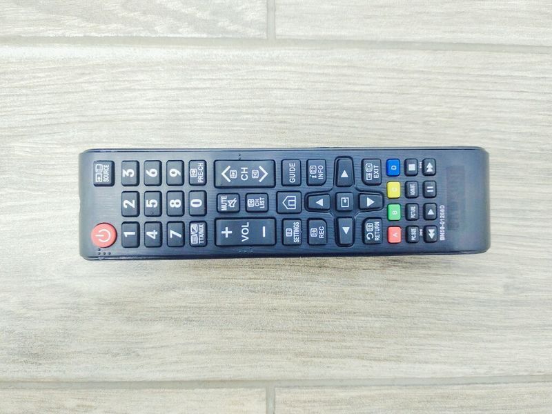 Телевизор 32 Samsung LE32R71B LCD HD 000036414 фото