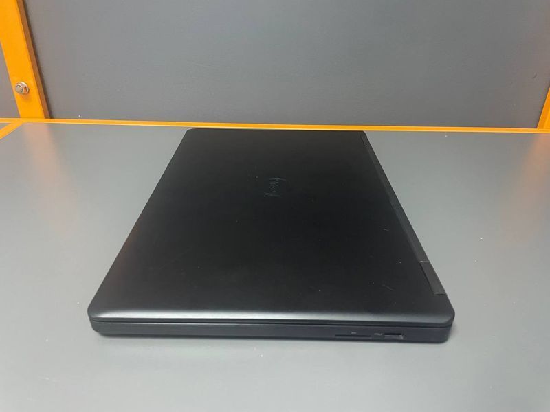Ноутбук Dell Latitude E5550 15.6 HD бат 2:30 часа 000048136 фото