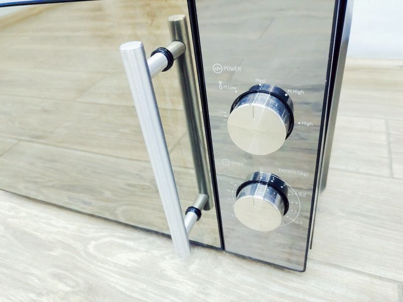 Микроволновая печь Koenic KMW 1221 B 000039096 фото