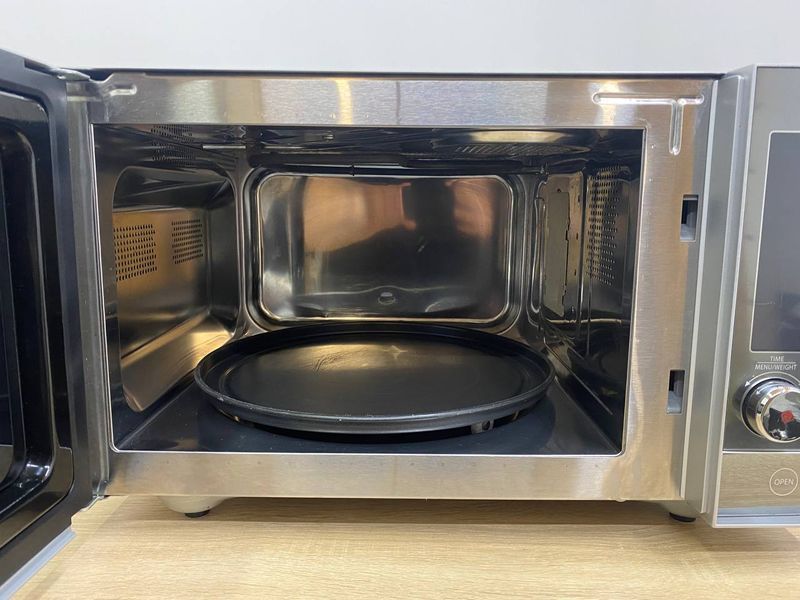 Микроволновая печь SilverCrest SMW900EDS B2 1400W sn 003030 000049153 фото