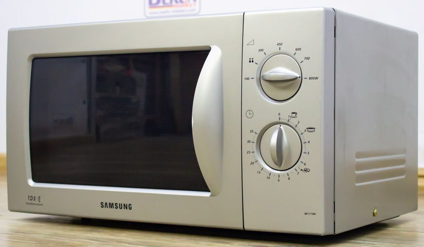 Мікрохвильова піч Samsung M1719N 1050W sn 00417DCWA00623W 000016184 фото