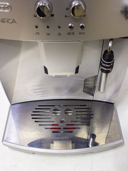 Кофемашина DeLonghi ESAM04 120 S 000034600 фото