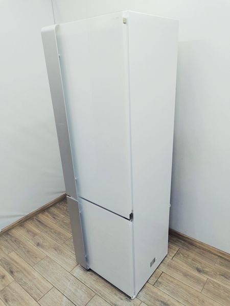 Холодильник двокамерний Gorenje NRKORA W 200+62л 136w sn 23430011_п10_н294 000045032 фото
