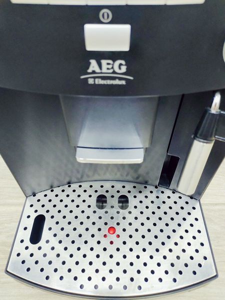 Кавомашина AEG Caffe Silenzio CS 5000 1350w sn 75000342 000029036 фото