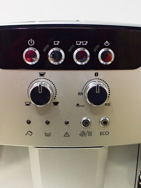 Кофемашина DeLonghi ESAM04 120 S 000034600 фото