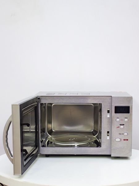 Мікрохвильова піч Clatronic MWG 748 1200W гриль1000w sn W1868 000021348 фото