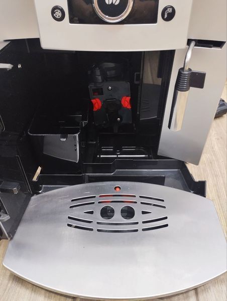 Кофемашина Delonghi Perfecta ESAM 5400S 1450w sn 0132214019 000047555 фото