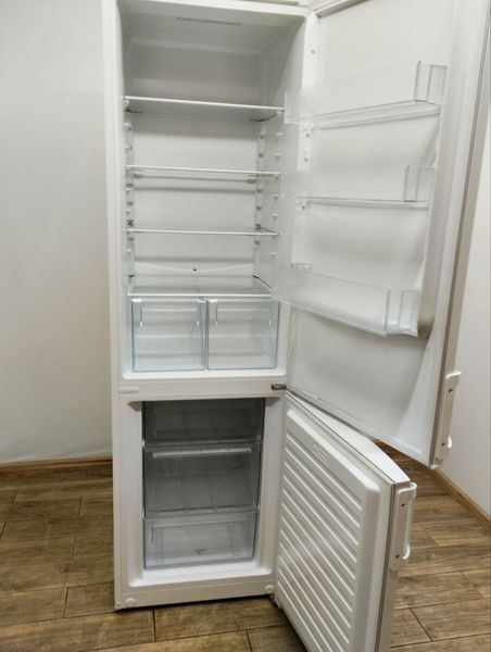 Холодильник двухкамерный Electrolux EN3900MHW 220W 258+109л sn 94010069 n381 000048022 фото