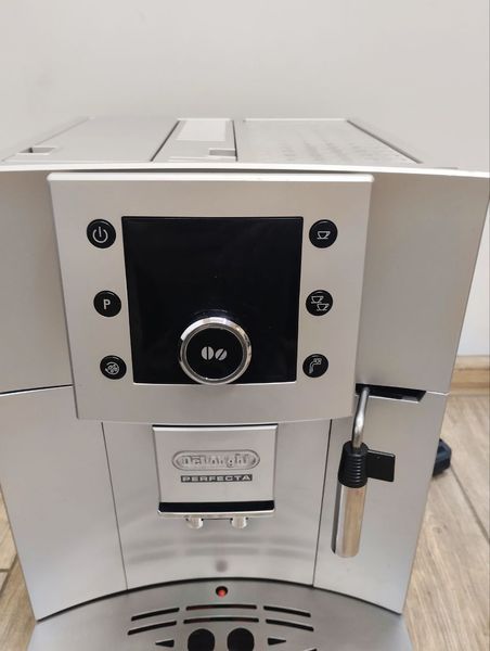 Кофемашина Delonghi Perfecta ESAM 5400S 1450w sn 0132214019 000047555 фото