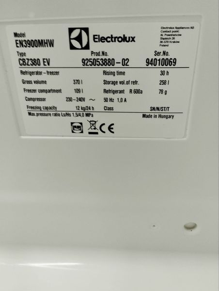 Холодильник двухкамерный Electrolux EN3900MHW 220W 258+109л sn 94010069 n381 000048022 фото