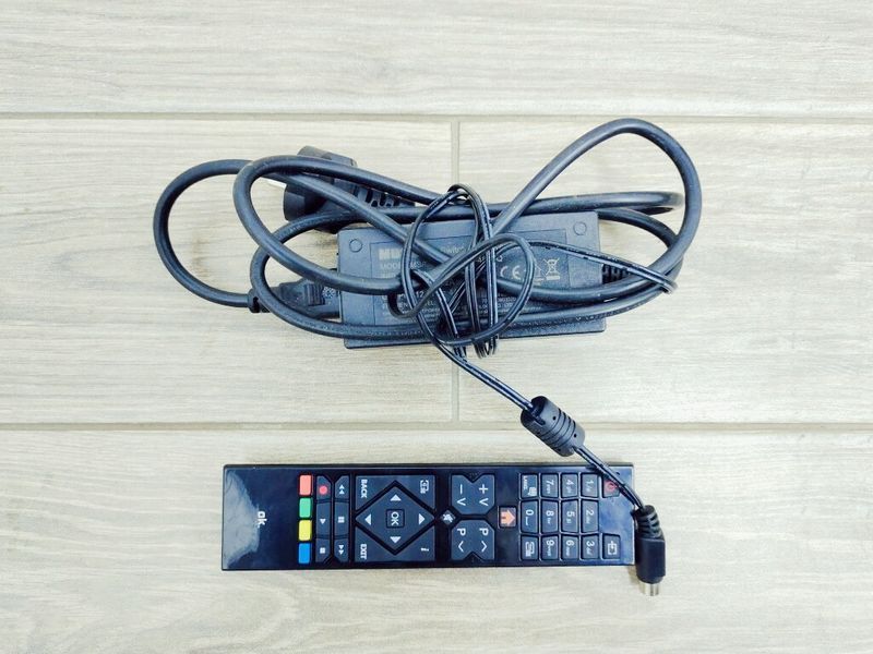 Телевизор 24 OK OLE 24750HV DVD LED HD 000041881 фото