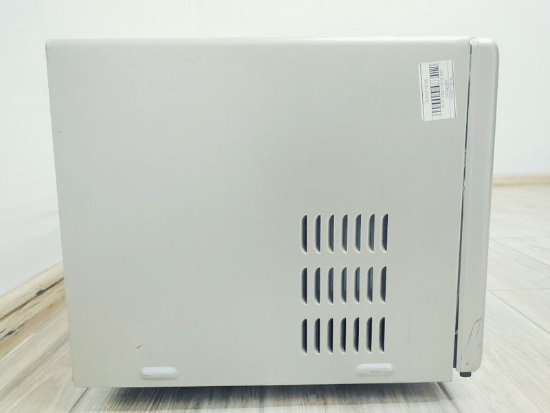 Мікрохвильова піч LG MS 1915HUT 1200w sn 102NE15502 000040995 фото