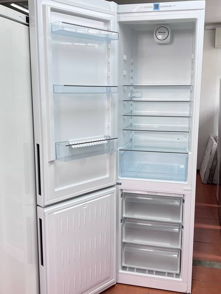 Холодильник двокамерний Miele KFN 29132 D ws 243 + 95л 163w sn 17720371578 450е 000038210 фото