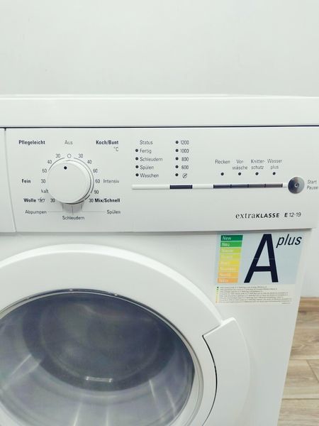 Стиральная машина Siemens WM12E190 02 000041683 фото