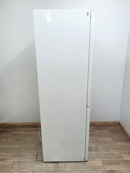 Холодильник двухкамерный Electrolux ENT5NF33W4 117W 220+92л sn 1470004 n456 000048020 фото