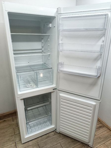 Холодильник двухкамерный Electrolux ENT5NF33W4 117W 220+92л sn 1470004 n456 000048020 фото