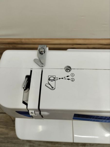 Швейна машина Medion MD 17187 50W 32 пр.sn 607019296M 000047880 фото