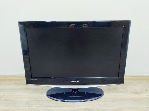 Телевизор 32 Samsung LE32R72B LCD HD 000037341 фото