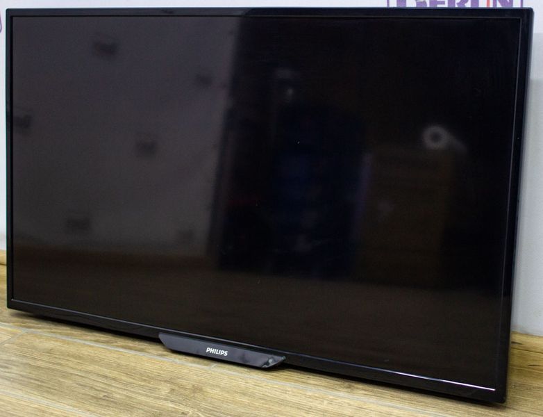 Телевизор Philips 32PHK450912 000013559 фото