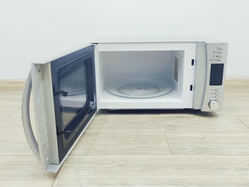 Мікрохвильова піч Candy CMG 25D CS 1450w гриль 1000w sn 11144201 000038708 фото
