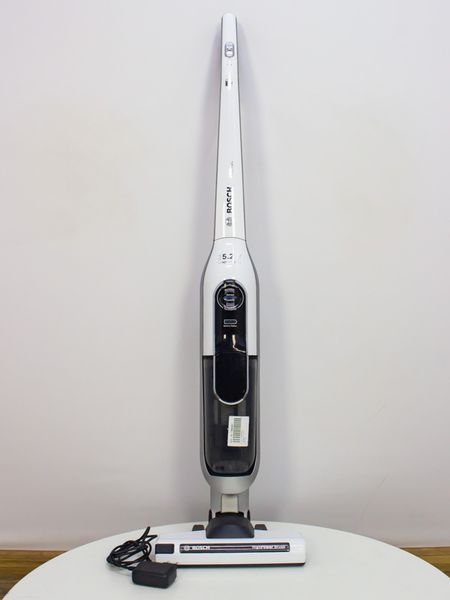 Пылесос вертикальный Bosch BCH6L2560 04 LPNHE397712269 000020580 фото
