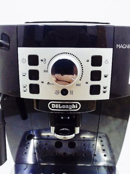 Кавомашина DeLonghi Magnifica S ECAM 22 110 B 1450w sn 11229 продам (без коробки) LPNHE604517081 999д 000032493 фото
