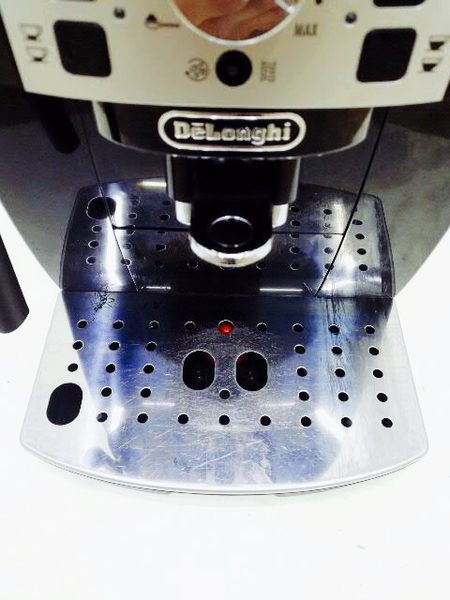 Кавомашина DeLonghi Magnifica S ECAM 22 110 B 1450w sn 11229 продам (без коробки) LPNHE604517081 999д 000032493 фото