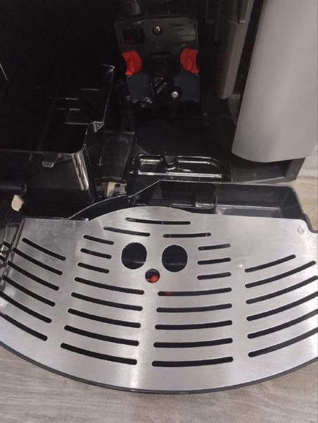 Кофемашина Delonghi Magnifica ESAM3200 1450w sn 24520 000046342 фото