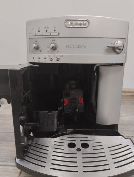 Кофемашина Delonghi Magnifica ESAM3200 1450w sn 24520 000046342 фото
