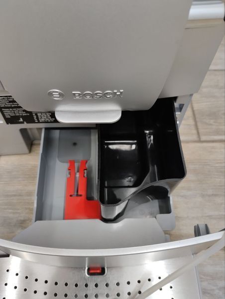 Кавомашина Bosch Vero latte 1600W sn 717010281225006433 000046673 фото